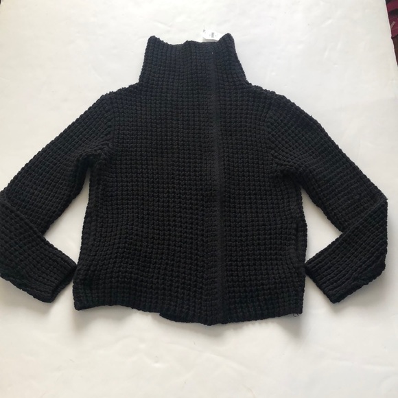 GAP Sweaters - GAP turtleneck Sweater (women’s)